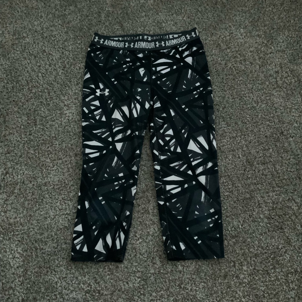 Girls Black and White Under Armour Capri Leggings